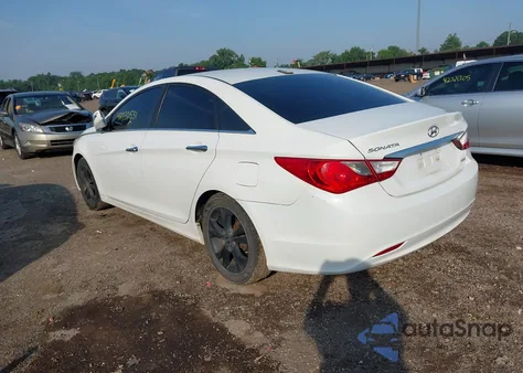 2011 Hyundai Sonata Limited z USA, uszkodzony, nr VIN 5NPEC4AC3BH282055